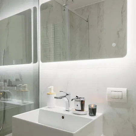 Compagnoni12 Luxury Penthouse With Private Jacuzzi And Spa Milan Exterior photo