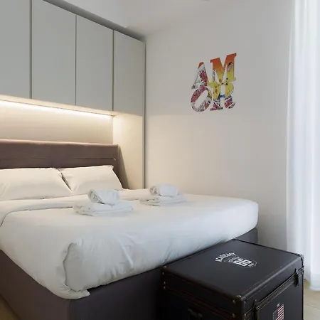 Compagnoni12 Luxury Penthouse With Private Jacuzzi And Spa Milan Exterior photo